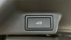 Volkswagen ID. Buzz 210kW Style Pro 86kWh 5dr LWB Auto [7St/Design+] Electric Estate